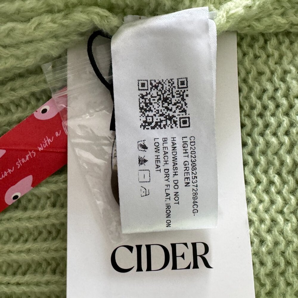 Cider Knit V-neck Button Flower Cardigan NWT, Size M - Picture 16 of 17